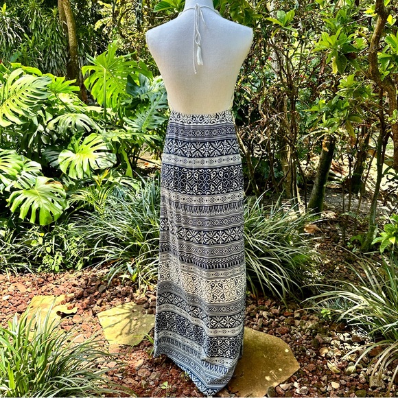 Neslay Design Crotchet Top Backless Maxi Dress - Picture 5 of 6